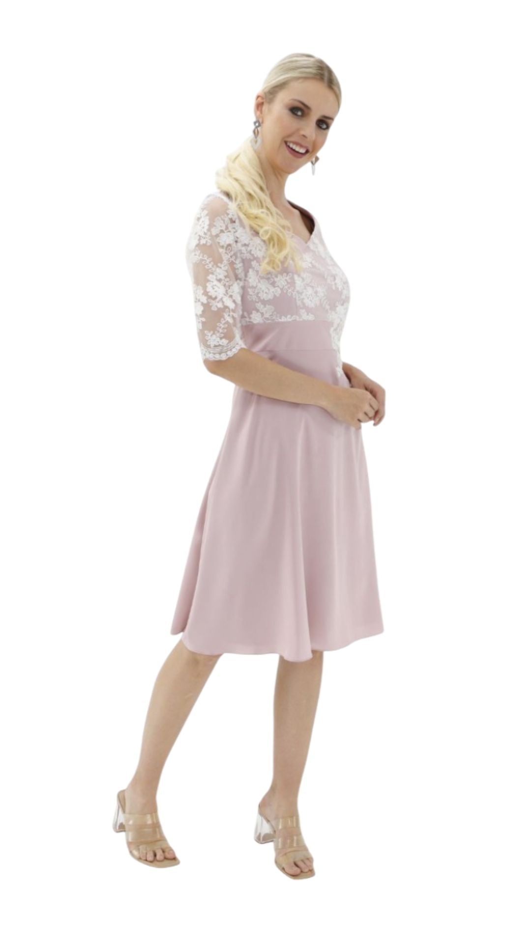 VESTIDO CORTO CON ENCAJE