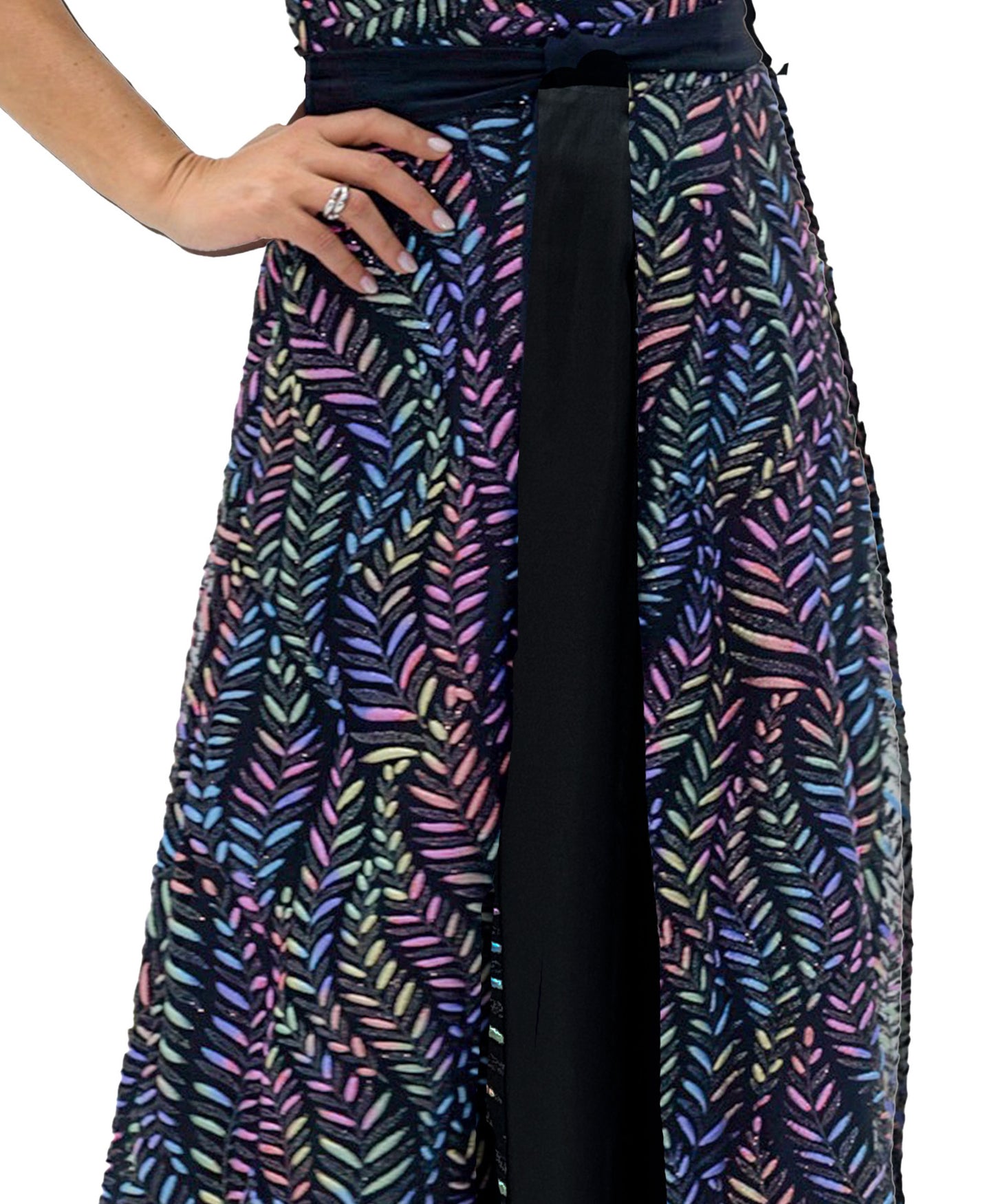 VESTIDO LARGO NEGRO CON DESTELLOS MULTICOLOR