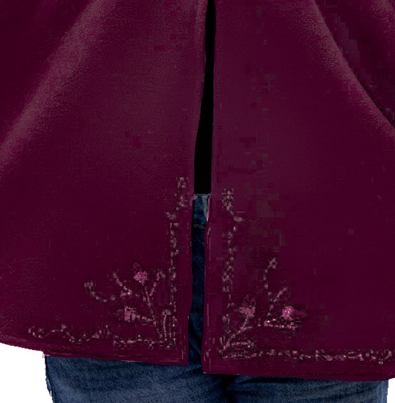 CAPA CON BROCHE EN CUELLO