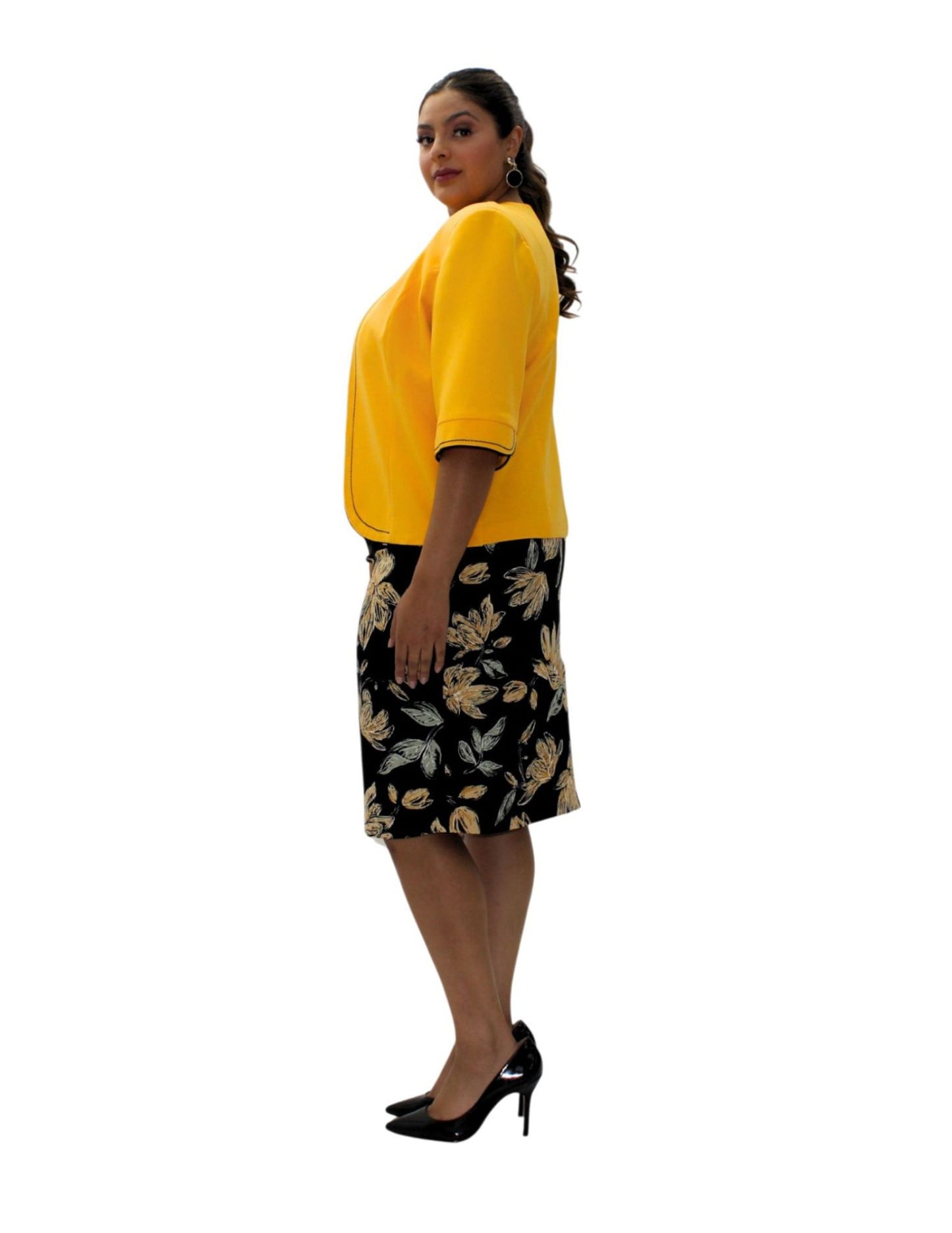 CONJUNTO AMARILLO DE DOS PIEZAS CON VESTIDO