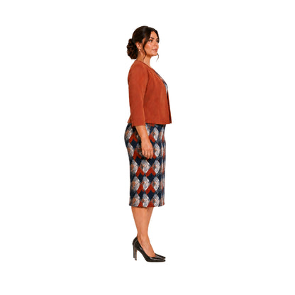CONJUNTO FORMAL DE SACO LISO Y VESTIDO DE PRINT ABSTRACTO