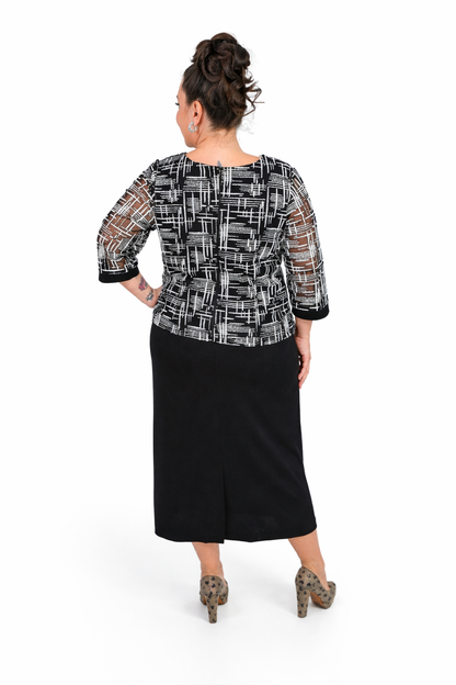 VESTIDO CORTO CON ENSAMBLE JUNTO