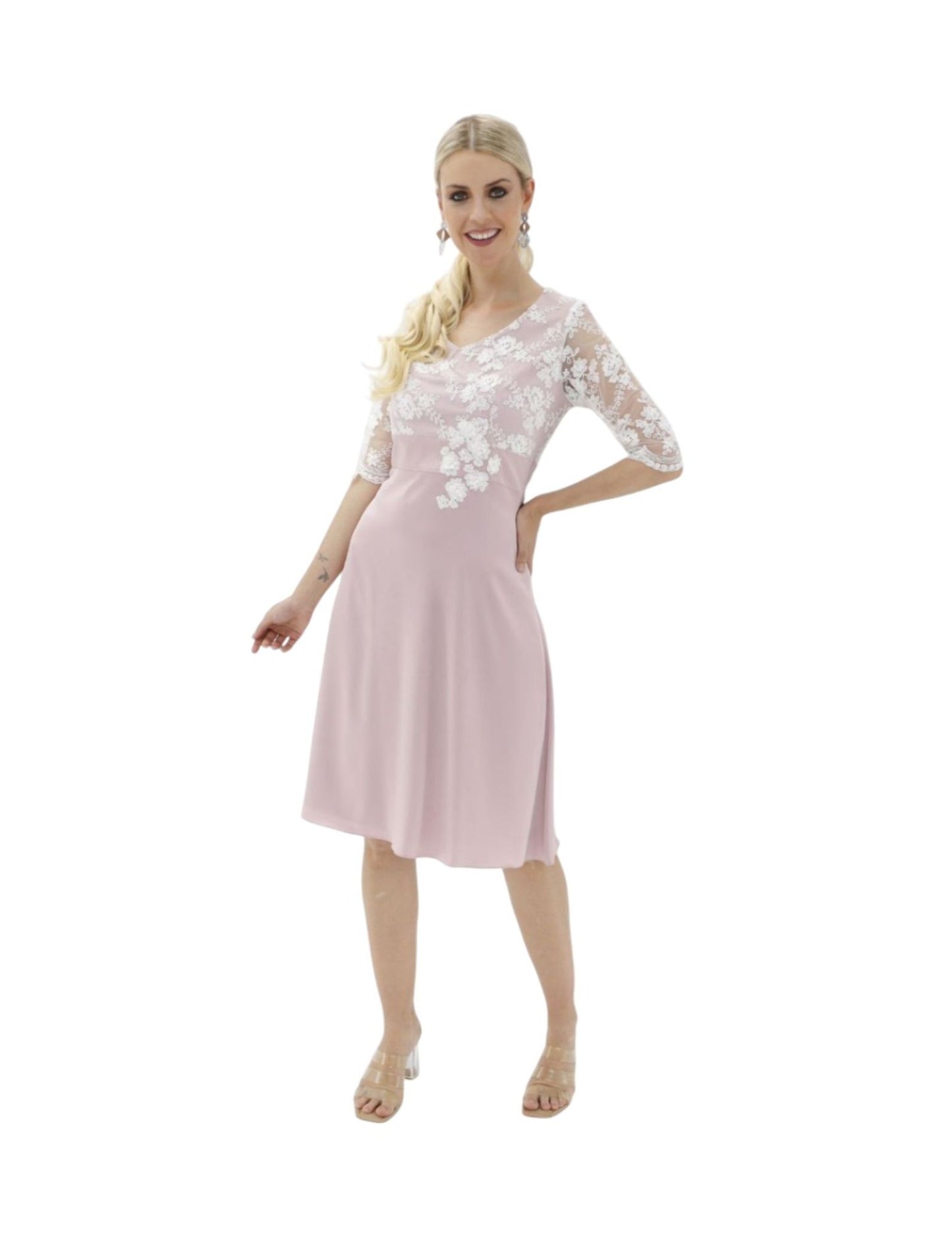 VESTIDO CORTO CON ENCAJE